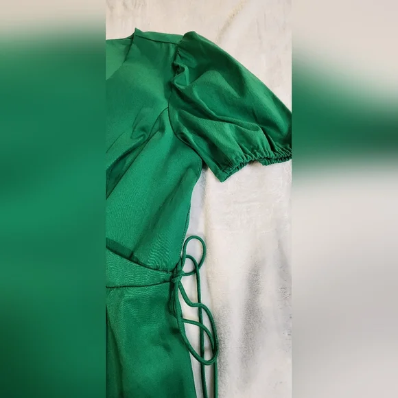 Adrianna Papell Classic Green Wrap Dress, NWOT, Size 6 - Picture 7 of 10